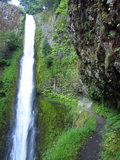 Eagle Creek - Hike Oregon