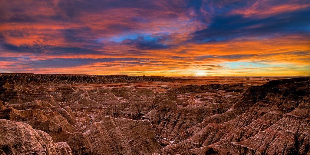 rikkflohrbadlands-brilliant-sunset-crop